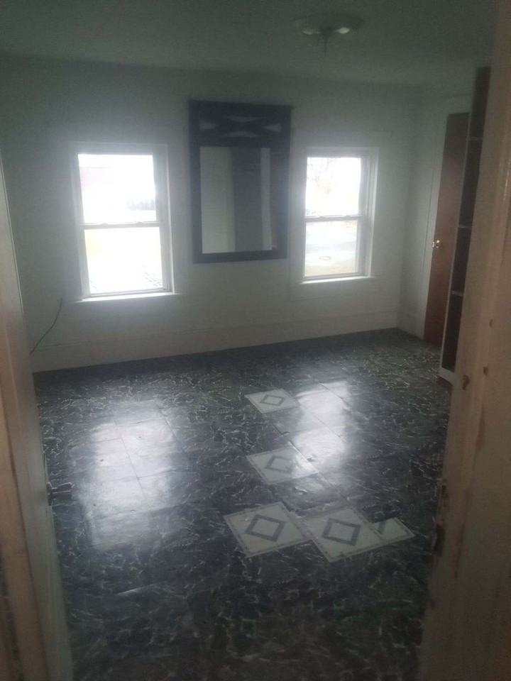 435 S James Street - Photo 4 of 15
