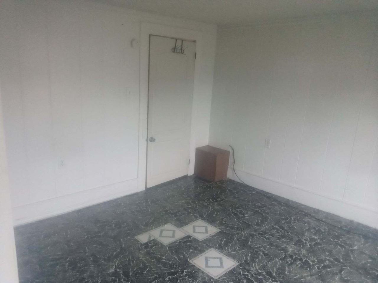 435 S James Street - Photo 5 of 15