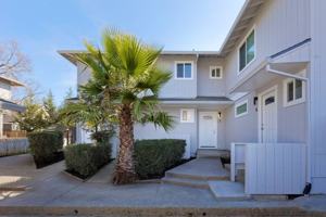 featured image of 8 3rd St