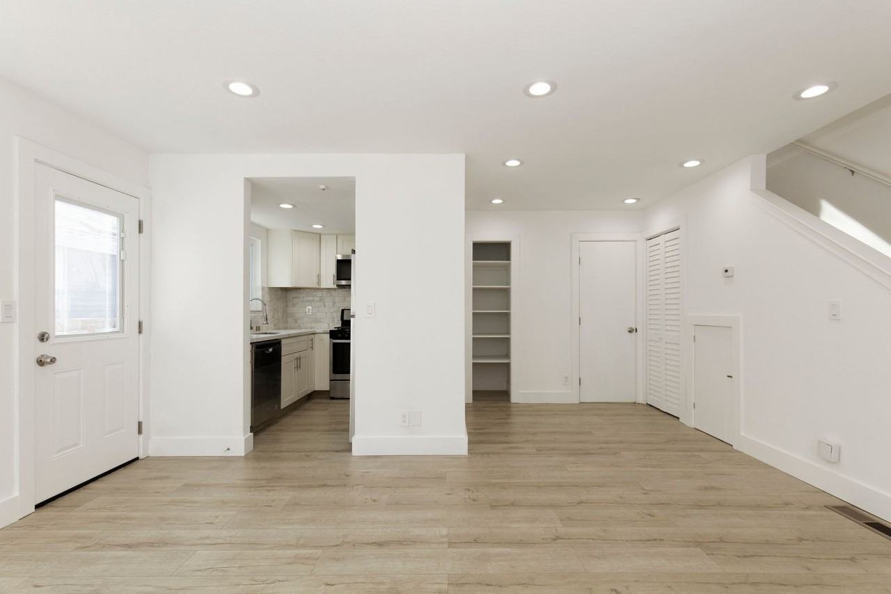 8 3rd St - Photo 5 of 12