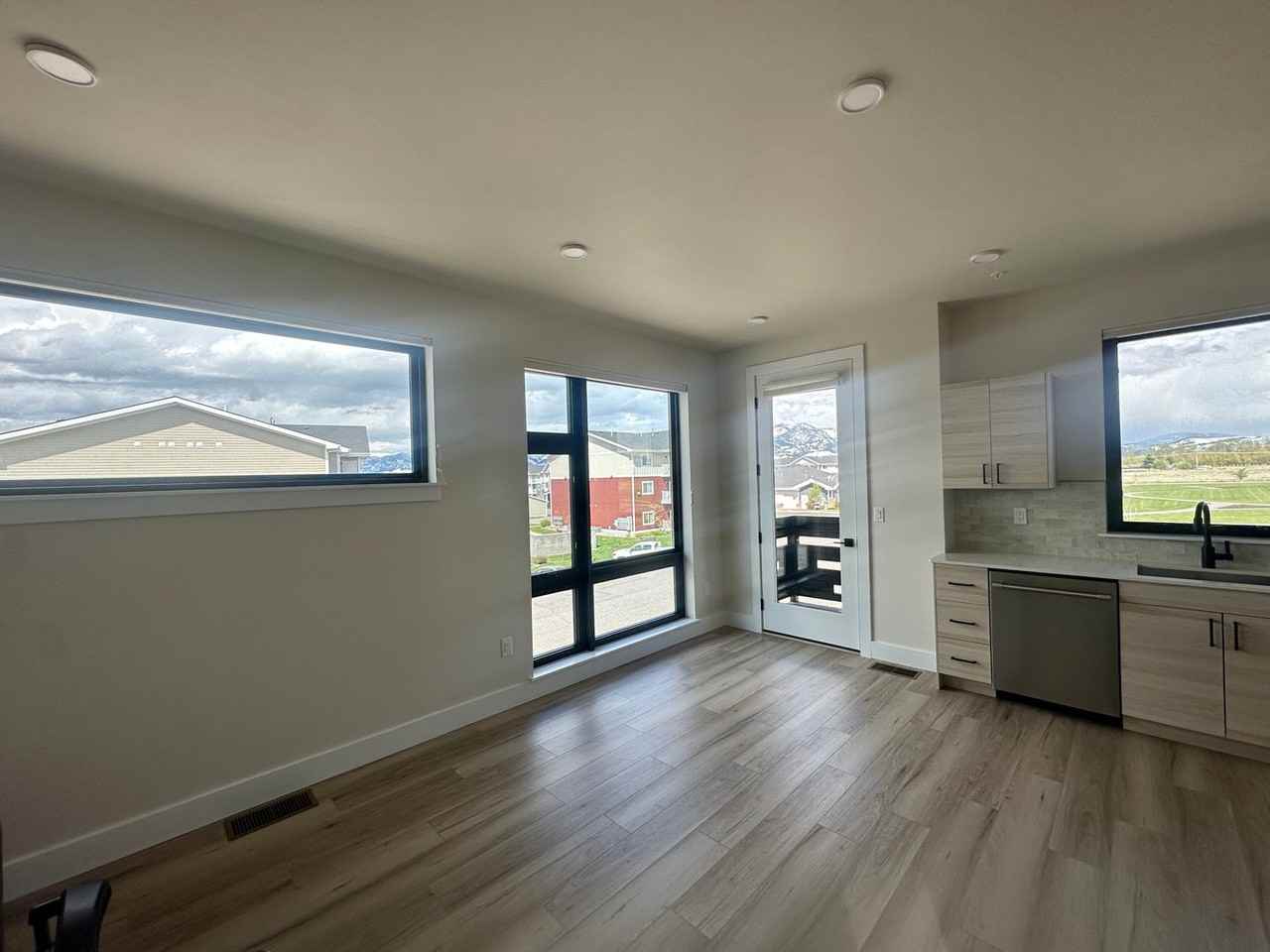 2352 Vaquero Pkwy #208 - Photo 3 of 24