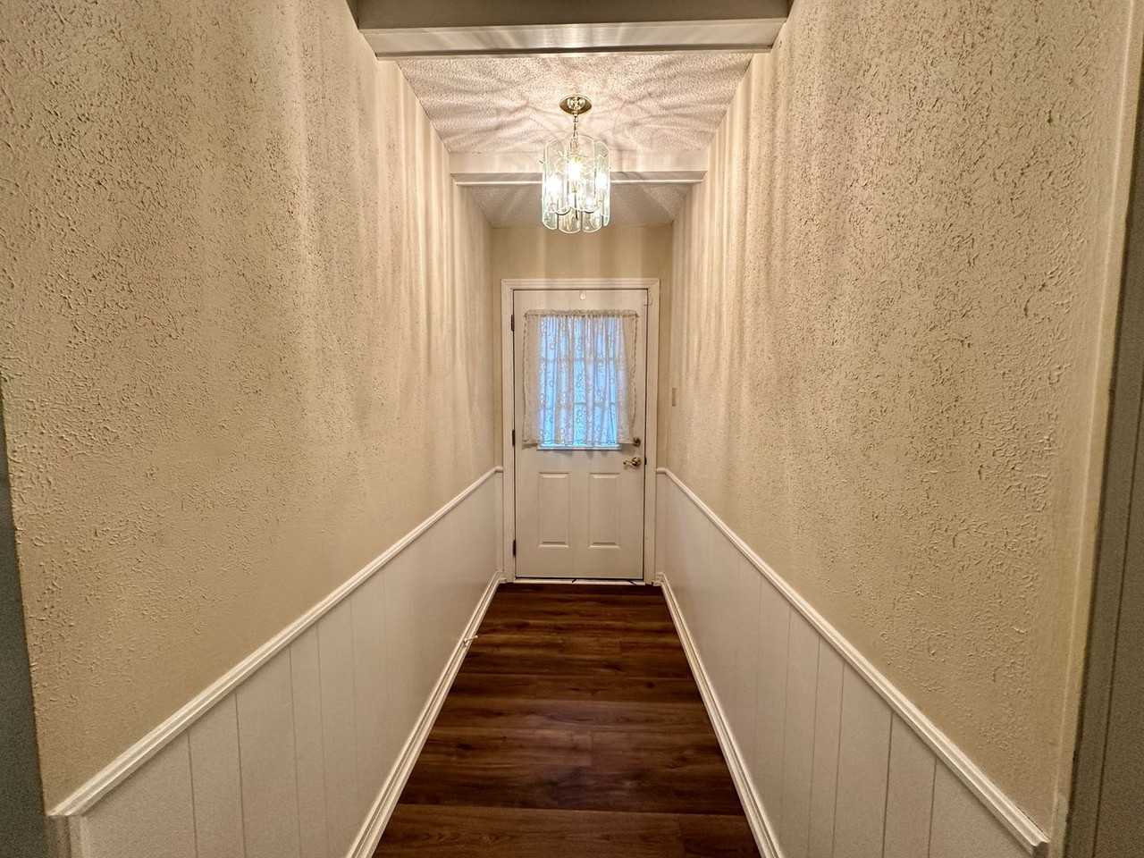 1825 Venus Dr - Photo 4 of 17