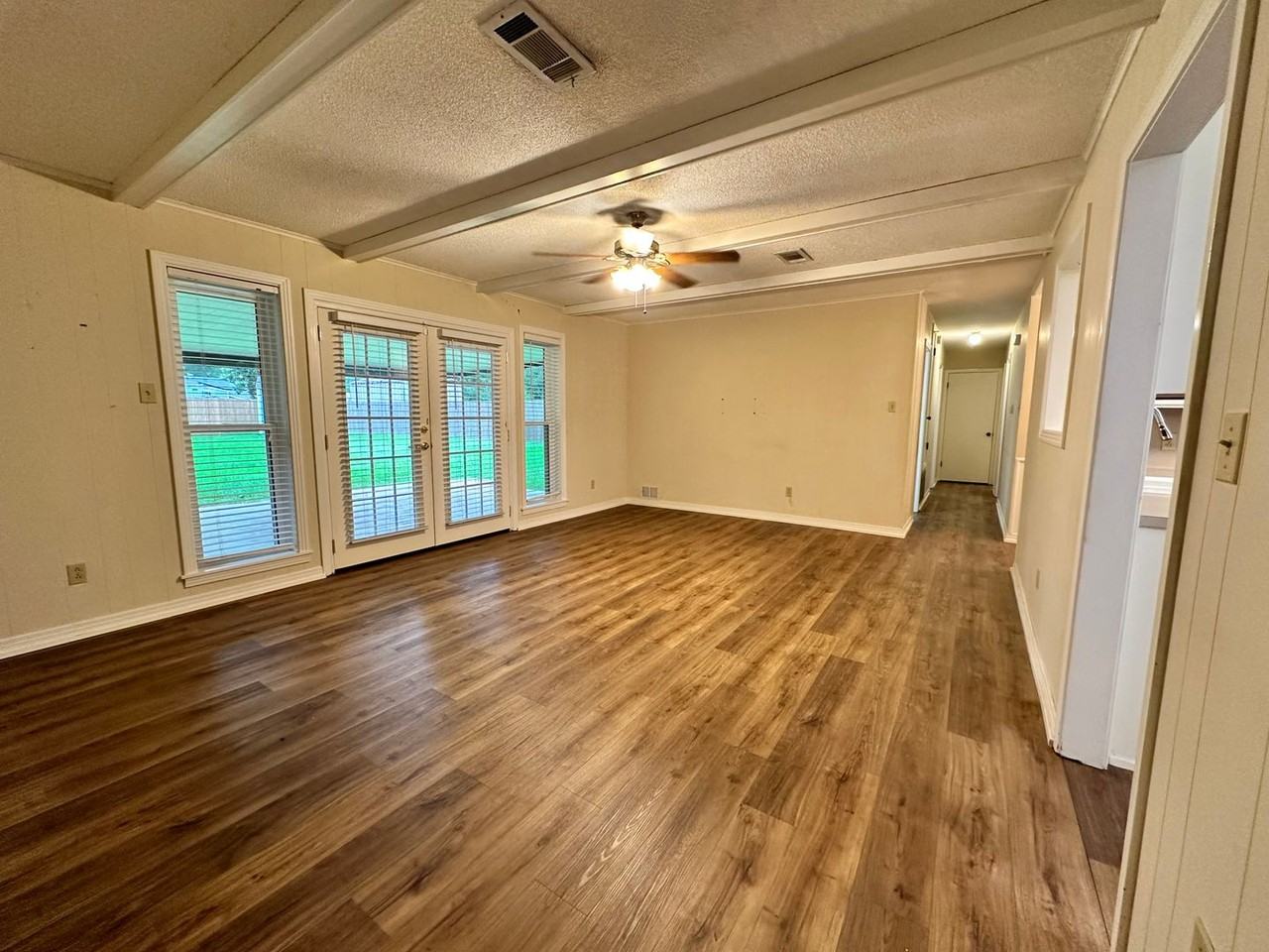 1825 Venus Dr - Photo 5 of 17