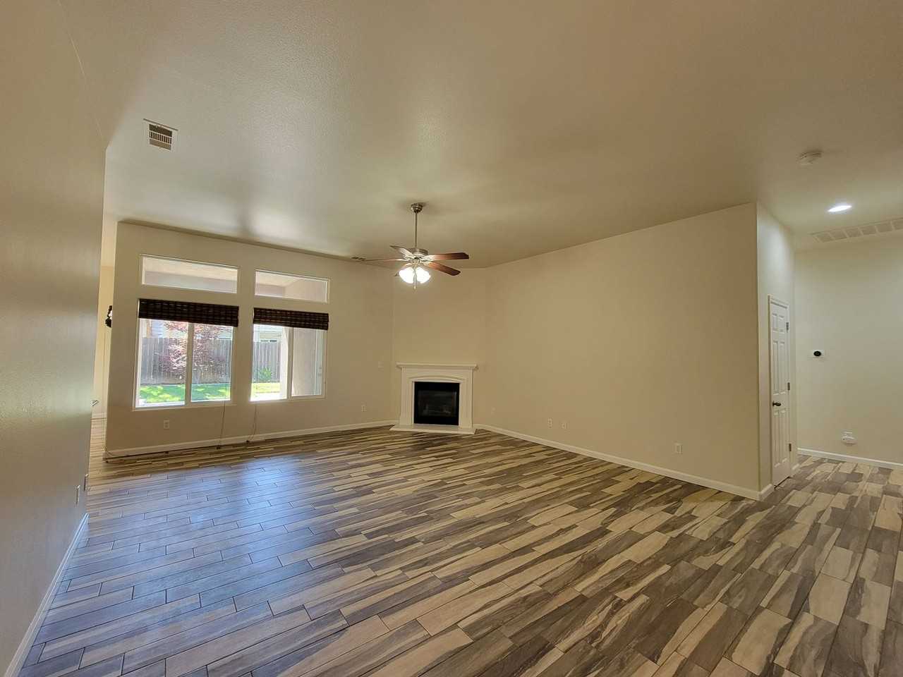 123 N Marcin St - Photo 2 of 17