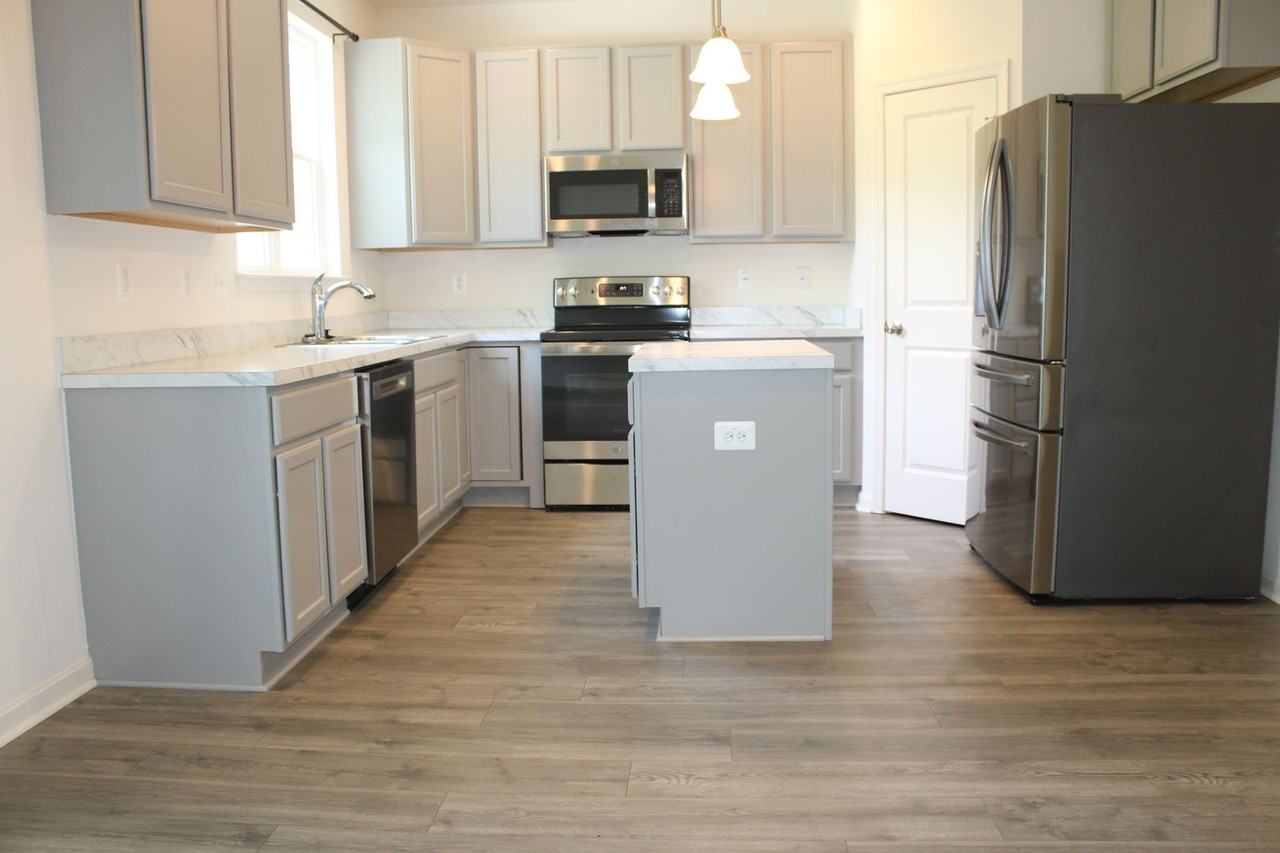 3 S George St - Photo 2 of 10