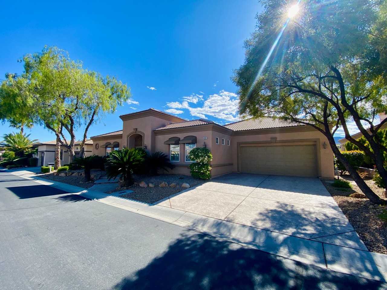 4565 Riva De Romanza St - Photo 2 of 46