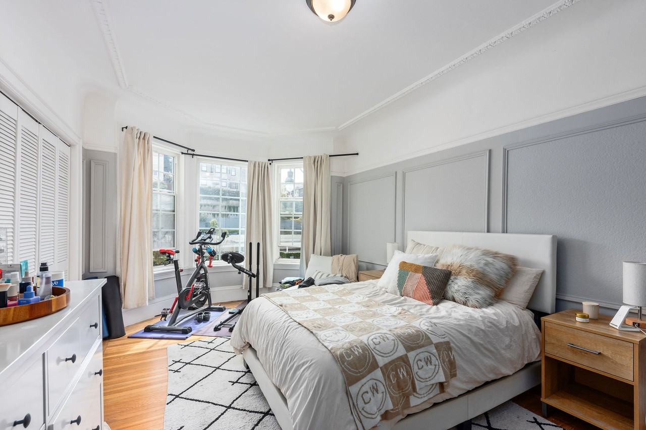 2725 Van Ness Ave #8