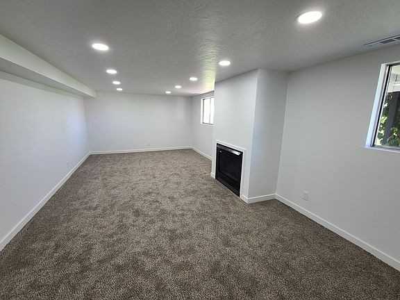 1695 Logan Ave #1 - Photo 3 of 16