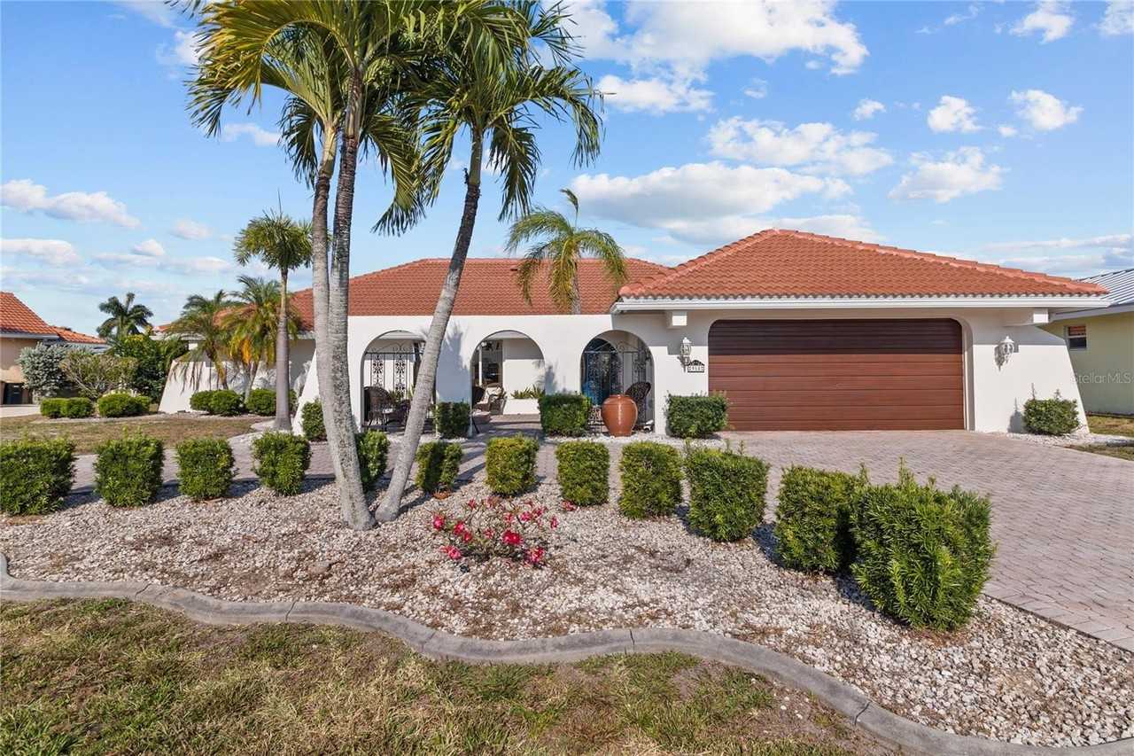 918 Messina Dr - Photo 2 of 50