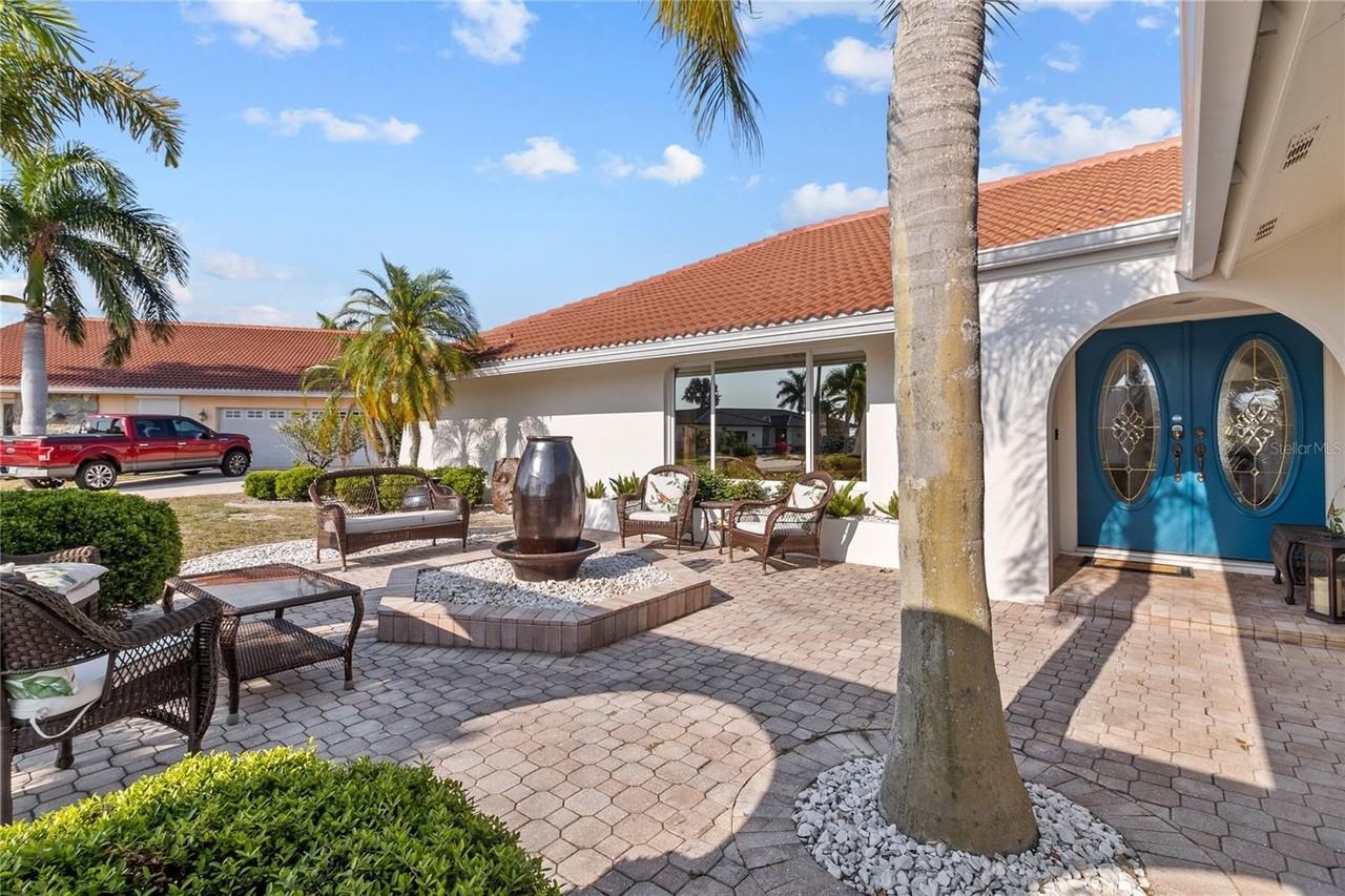 918 Messina Dr - Photo 6 of 50