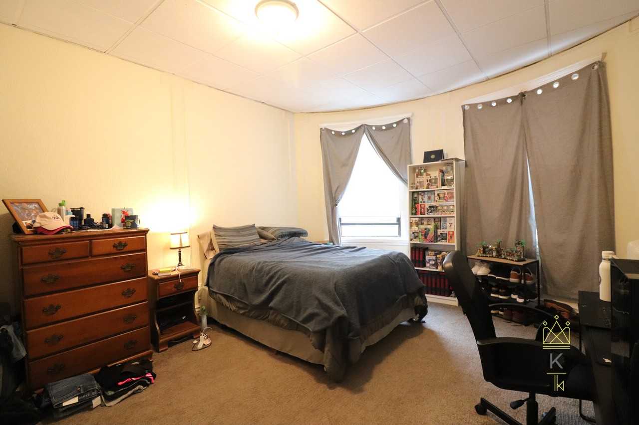 1959 Commonwealth Ave #2 - Photo 2 of 25