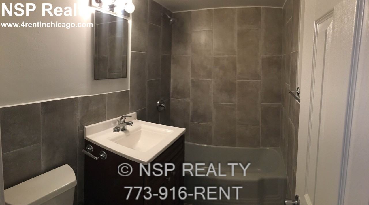 1310 Carol St #B - Photo 2 of 4