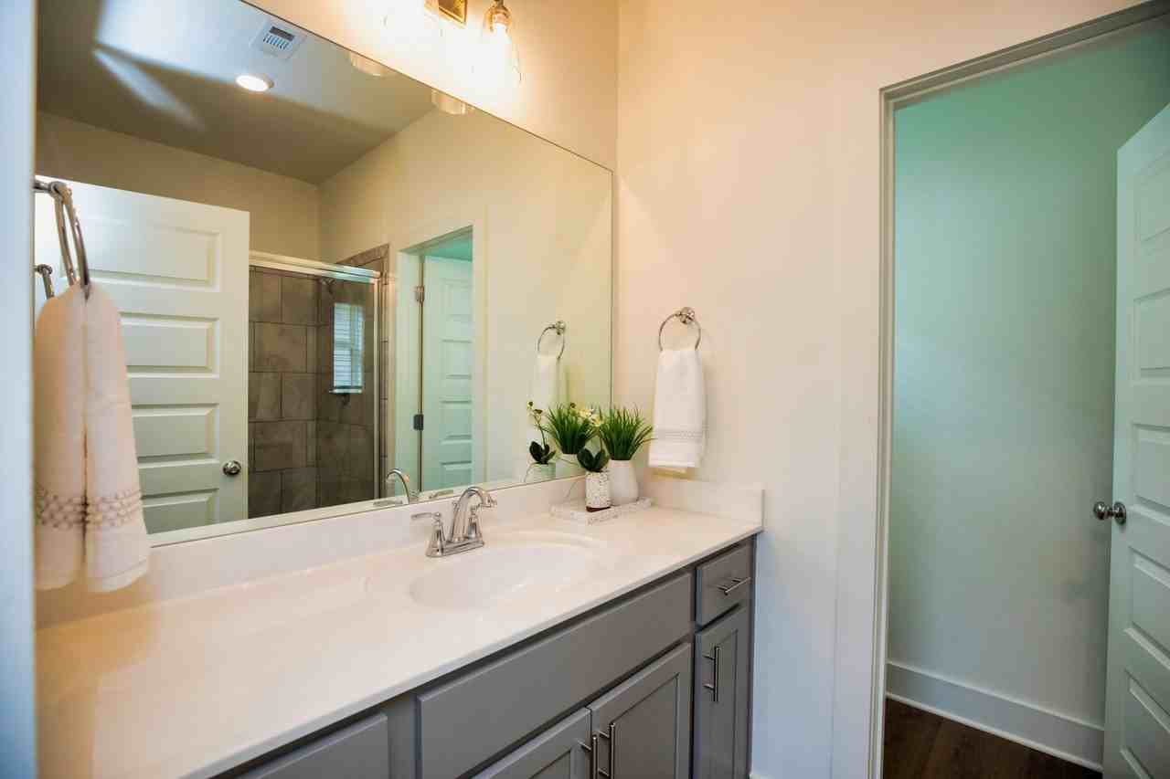4260 Brevard Blvd - Photo 4 of 35