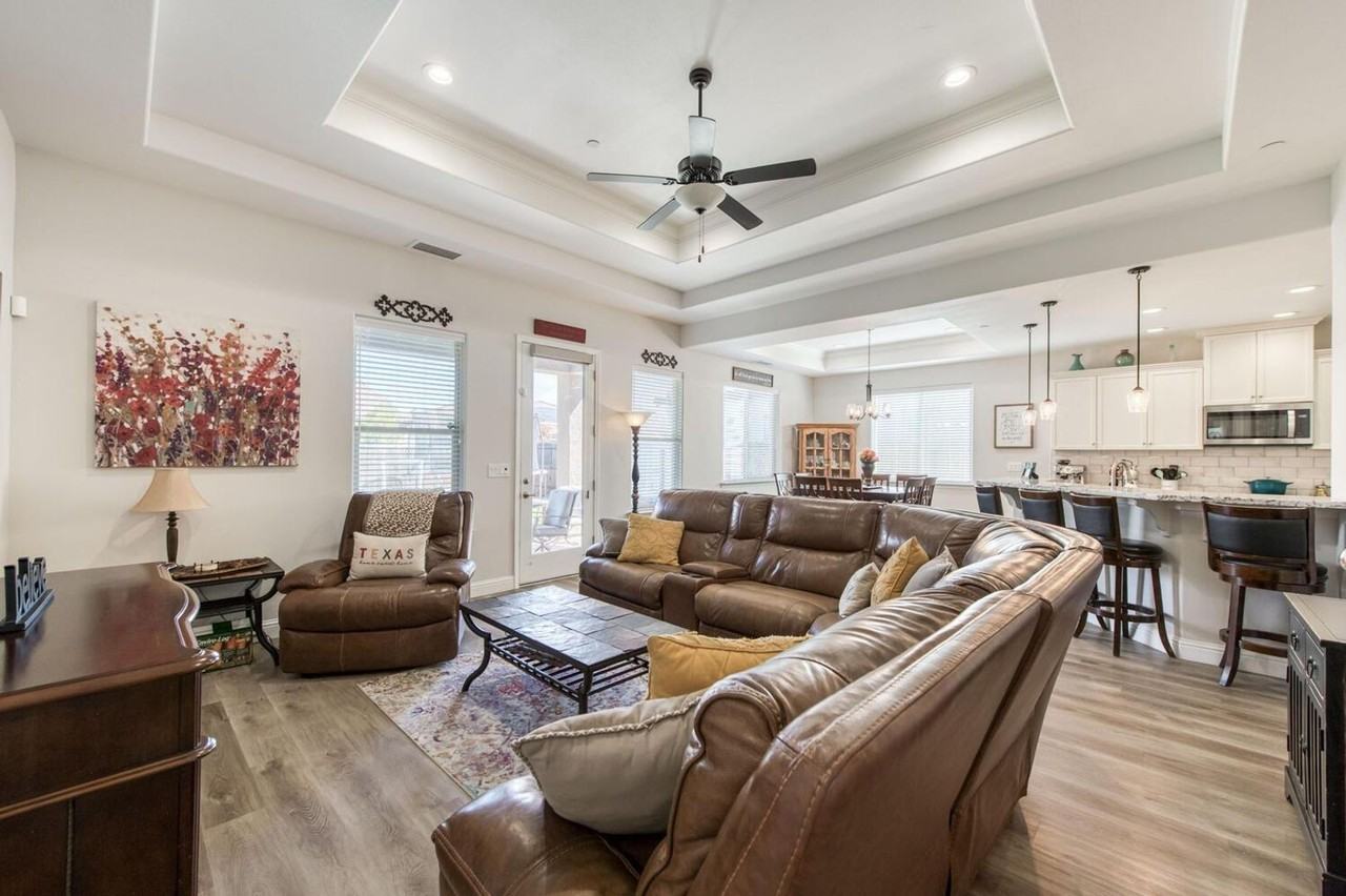 715 Alpine Way S - Photo 5 of 35