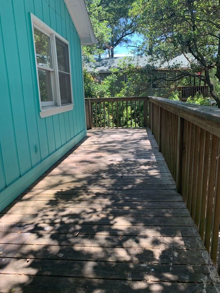 1104 Charlotte Ln - Photo 2 of 14