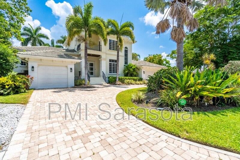 411 Pheasant Way - Photo 2 of 50