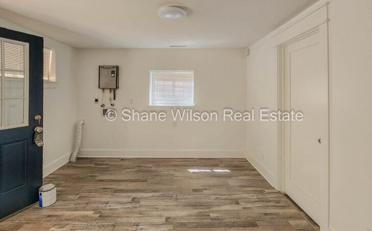 108 Halsey St - Photo 5 of 13