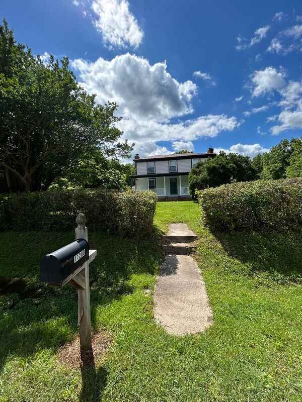 11200 New Town Rd - Photo 2 of 18