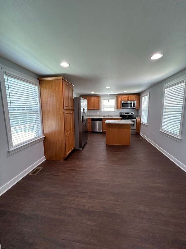 11200 New Town Rd - Photo 3 of 18