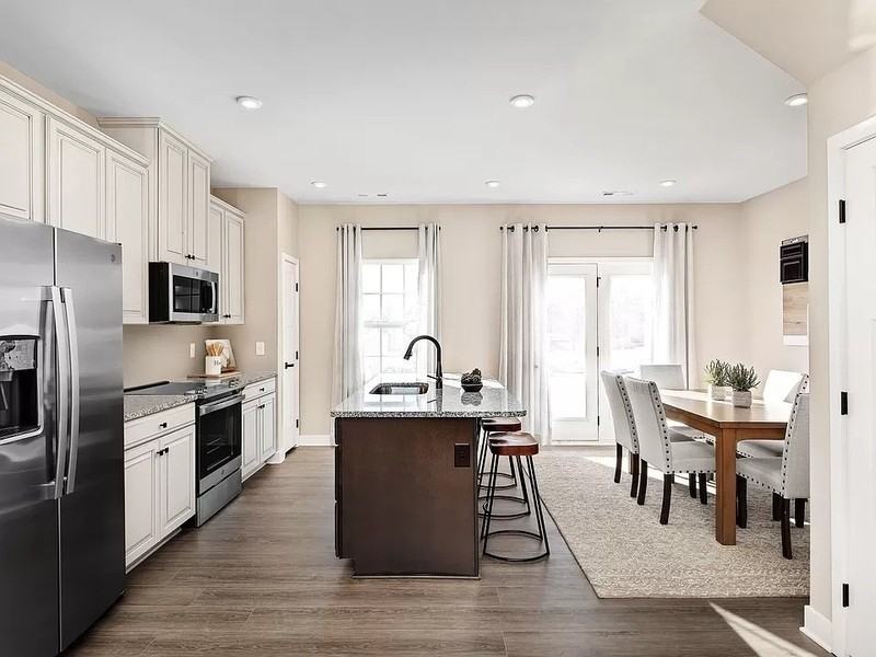 604 Rosedown Ln - Photo 5 of 19