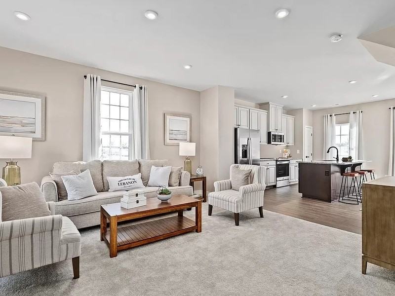 604 Rosedown Ln - Photo 6 of 19