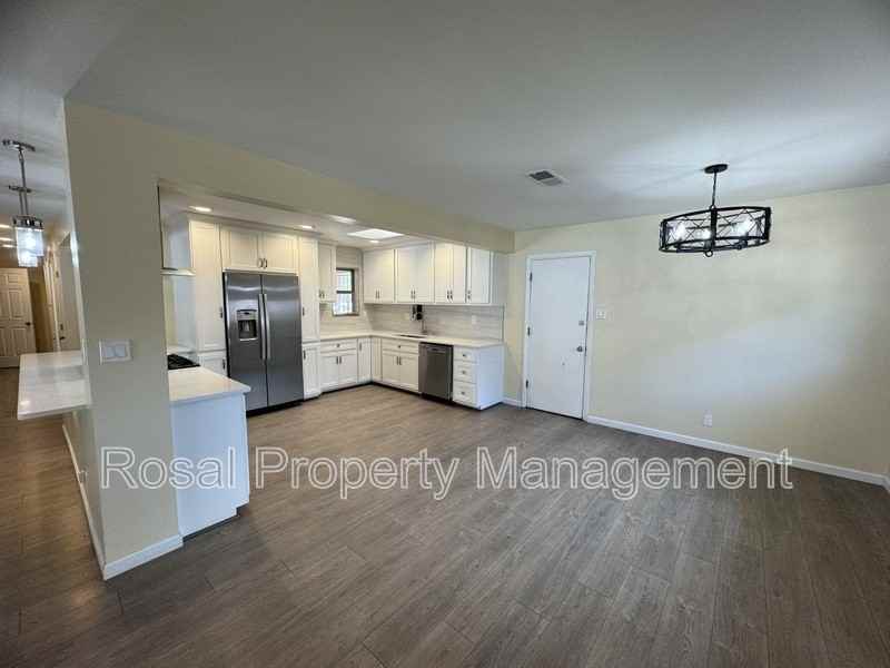 8509 Las Camas Rd Ne - Photo 4 of 27