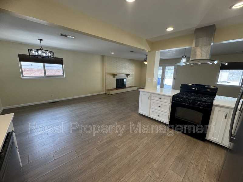 8509 Las Camas Rd Ne - Photo 7 of 27