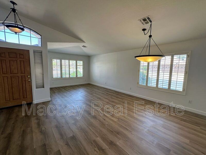 5131 E Charleston Ave - Photo 3 of 27