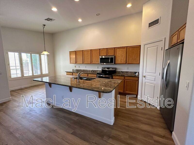5131 E Charleston Ave - Photo 7 of 28