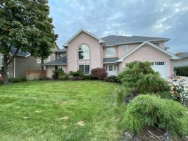 featured image of 400 Morrison Ave