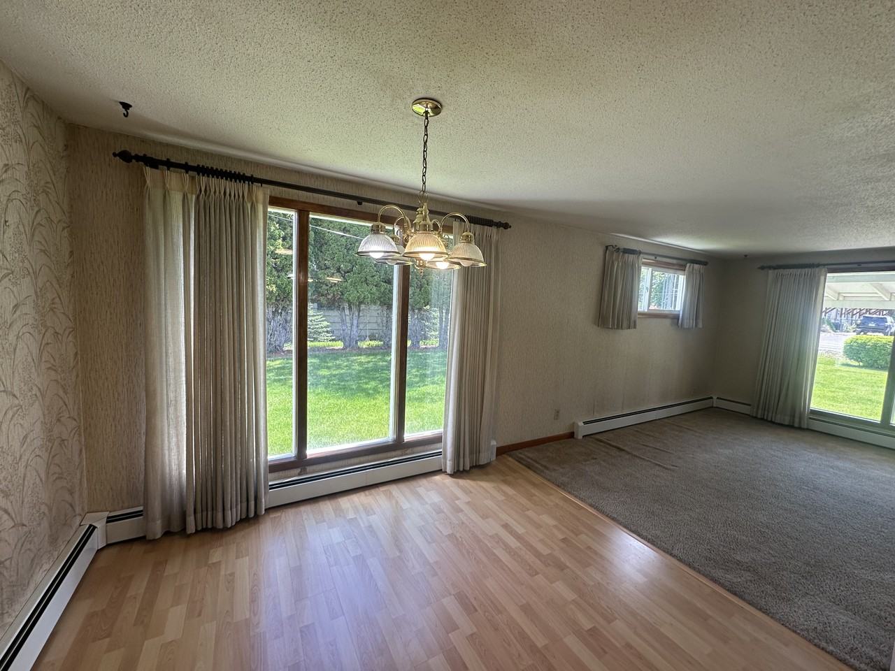 33 W Evergreen Dr - Photo 4 of 26