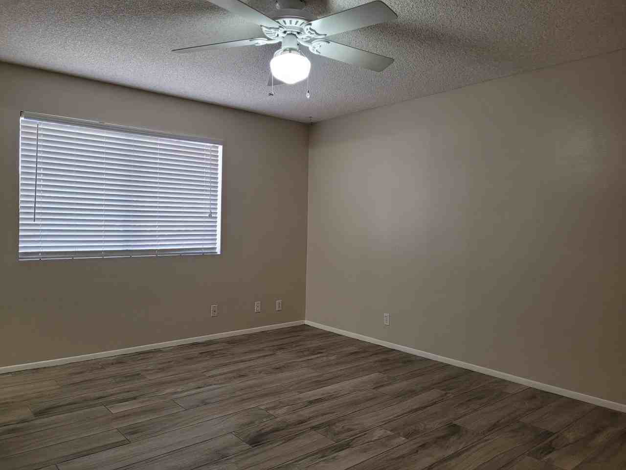 5007 E Farmdale Ave - Photo 5 of 21