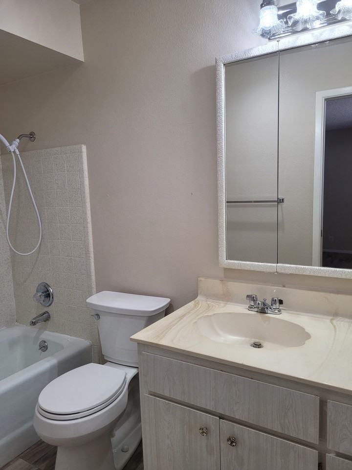 5007 E Farmdale Ave - Photo 6 of 21