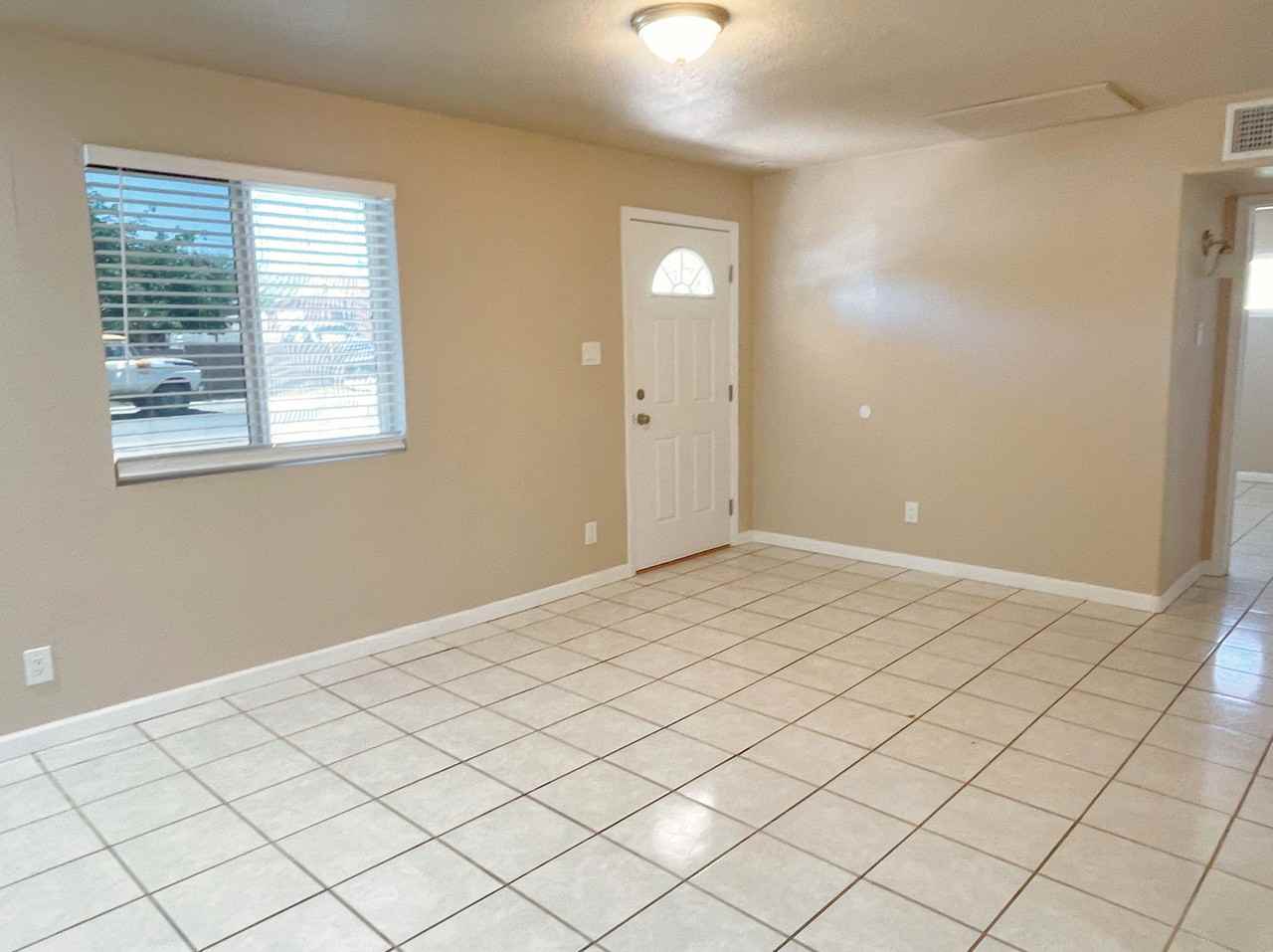 934 W Calle Sevilla - Photo 3 of 17