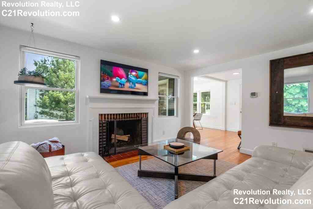 171 Christina St #0-171 - Photo 2 of 17