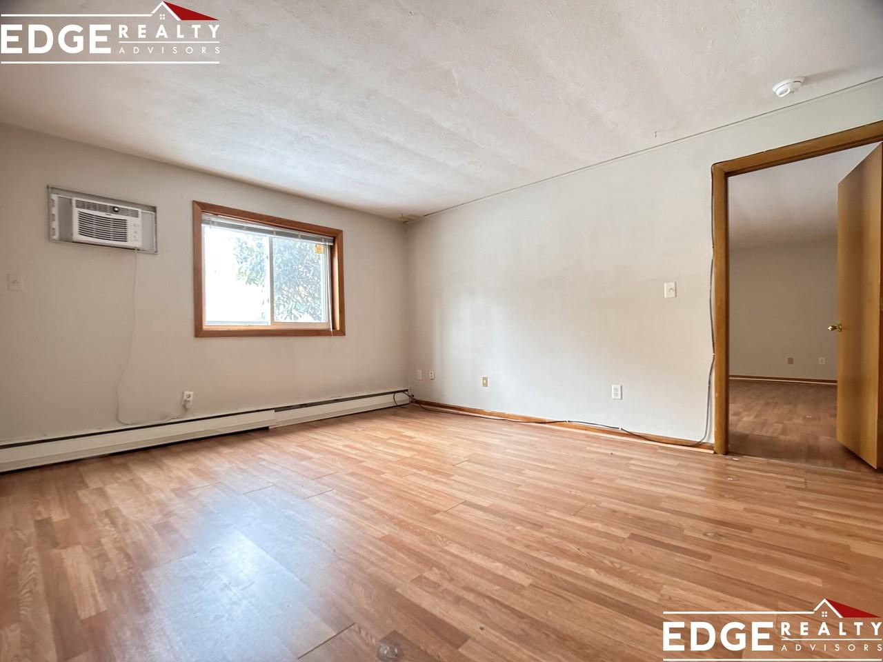 20 Jacqueline Rd #B - Photo 4 of 7