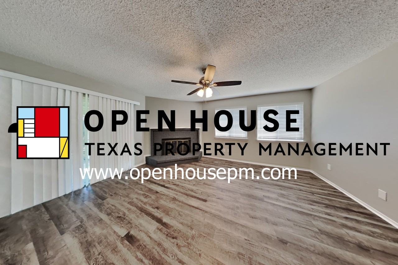 2920 Oakridge Dr - Photo 3 of 20