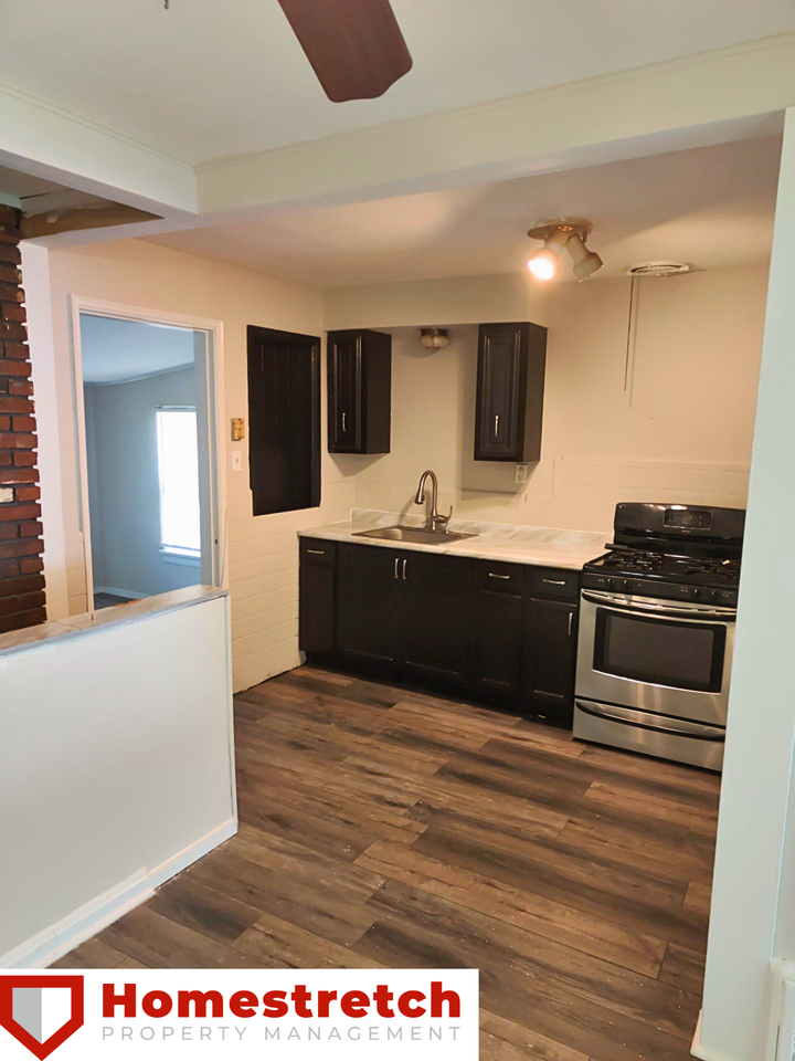 7502 Mallard Dr - Photo 3 of 15