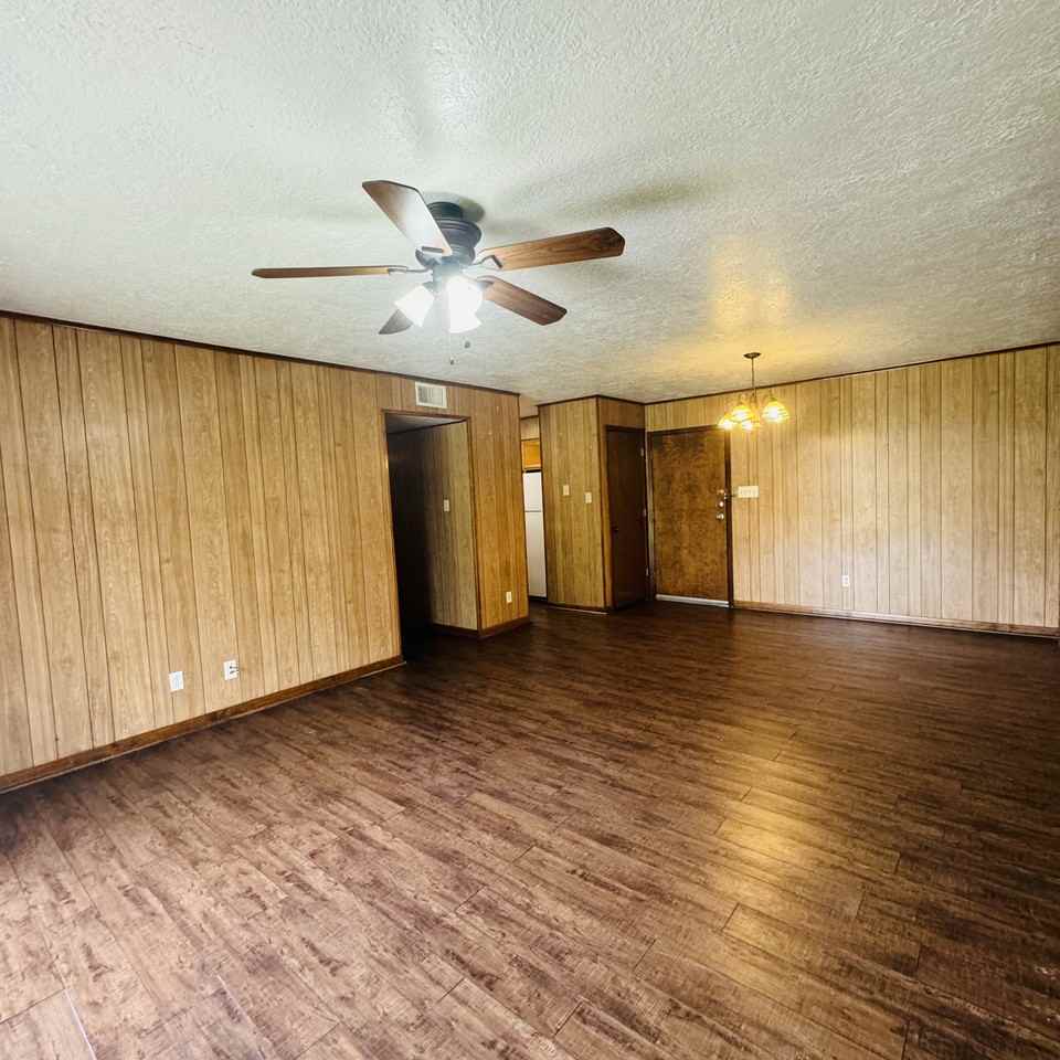 2047 5Th St - Photo 3 of 14