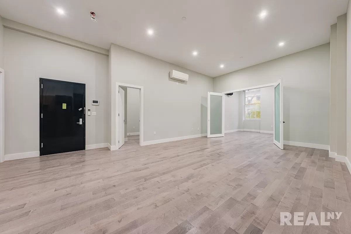 20 Saint Marks Pl #9