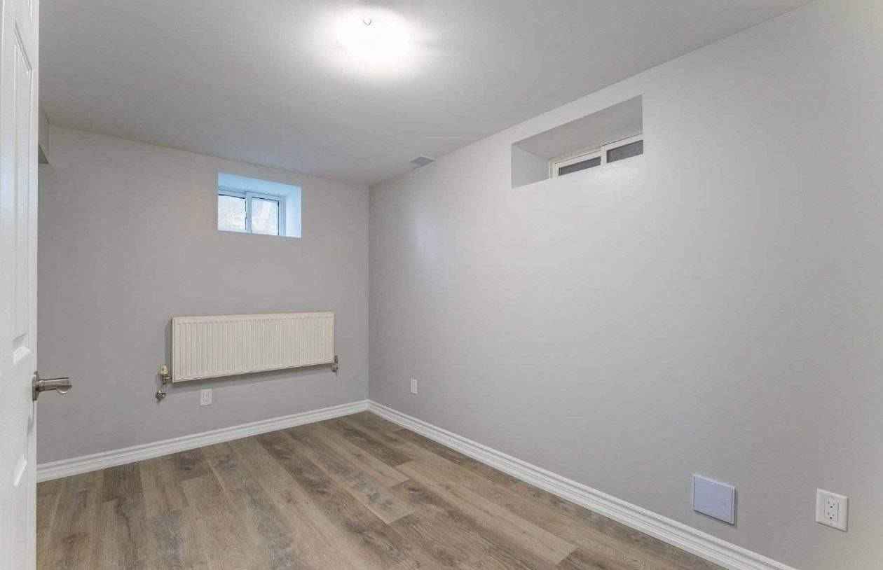 110 Livingstone Avenue - Photo 3 of 16