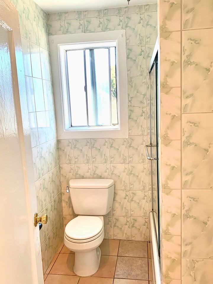 2246 23rd St - Photo 7 of 10