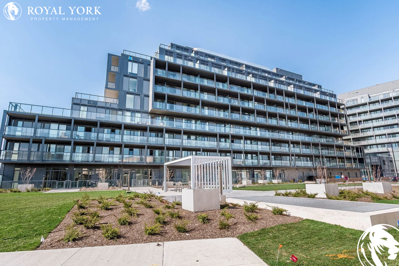 806-3200 Dakota Common, Burlington, Ontario L7M 2A7 - Photo 2 of 15