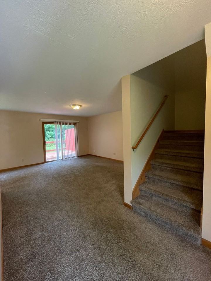 4986 Truesdel & Durnil - 4986 Truesdel Ct - A #A - Photo 5 of 10