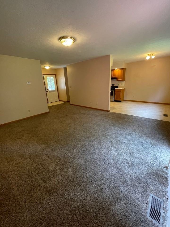 4986 Truesdel & Durnil - 4986 Truesdel Ct - A #A - Photo 6 of 10