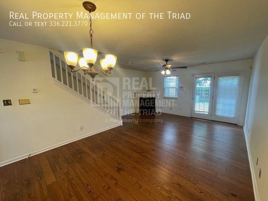 19 Tannenbaum Cir - Photo 2 of 14