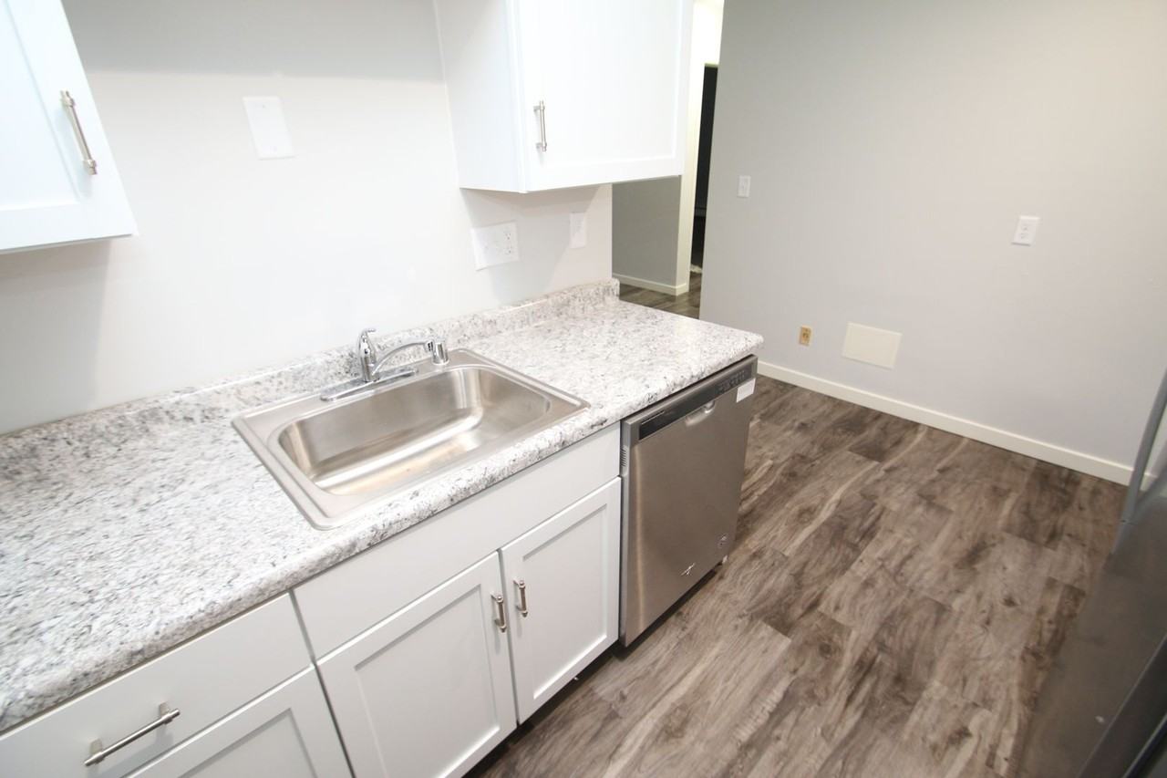 2545 2545 N. Cramer - 311 #311 - Photo 5 of 28