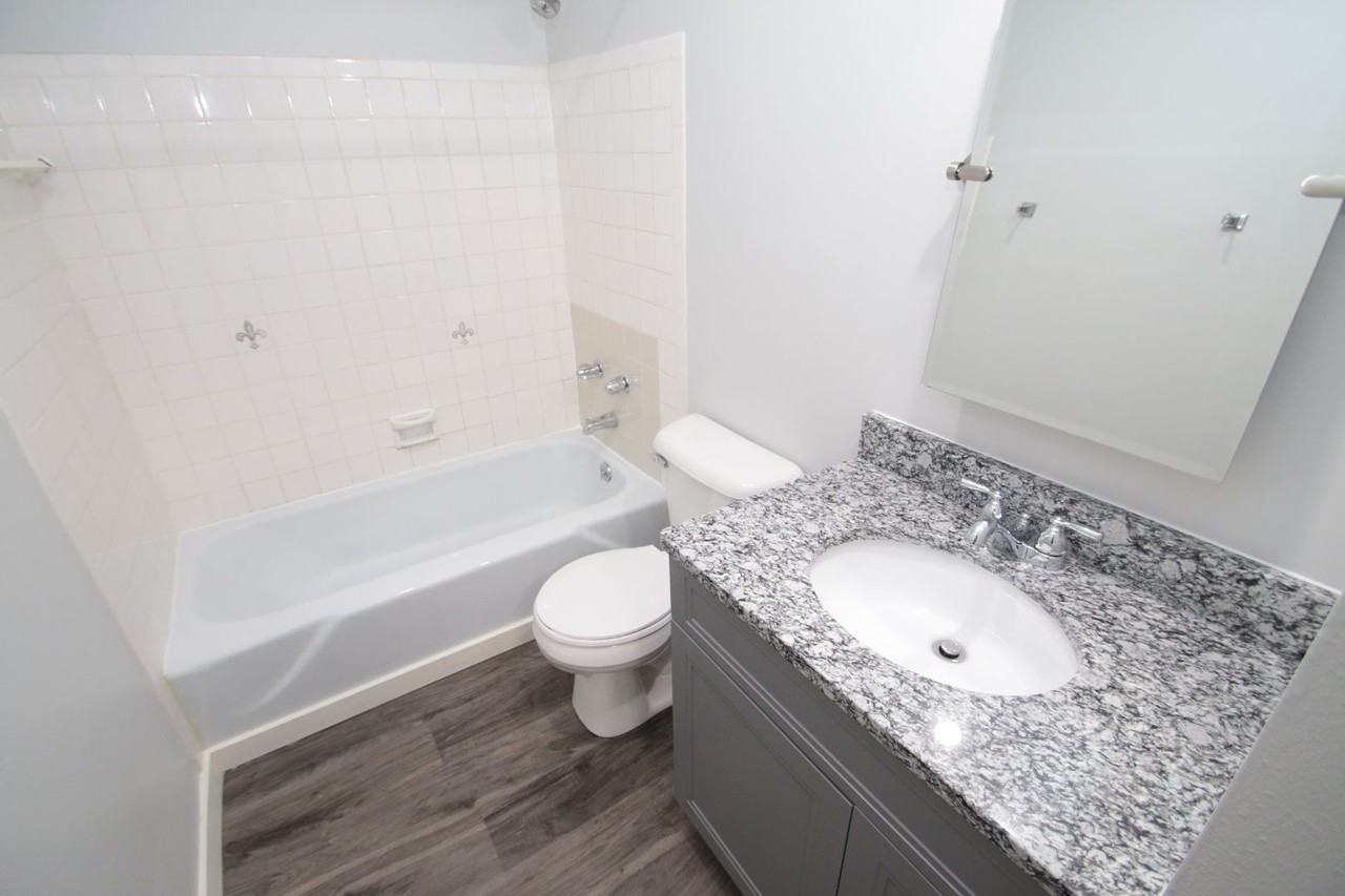 2545 2545 N. Cramer - 311 #311 - Photo 7 of 28