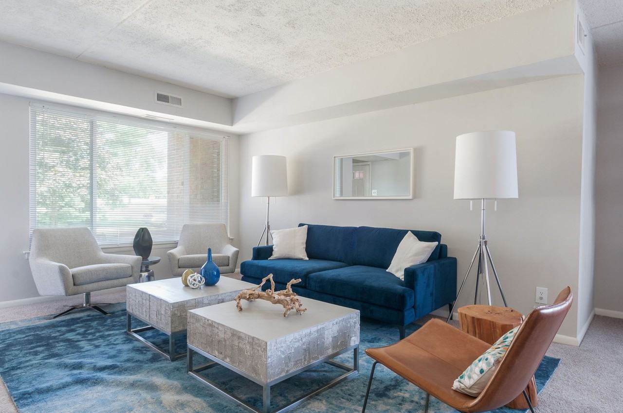 Metropolitan Tareyton Estates - Photo 4 of 50