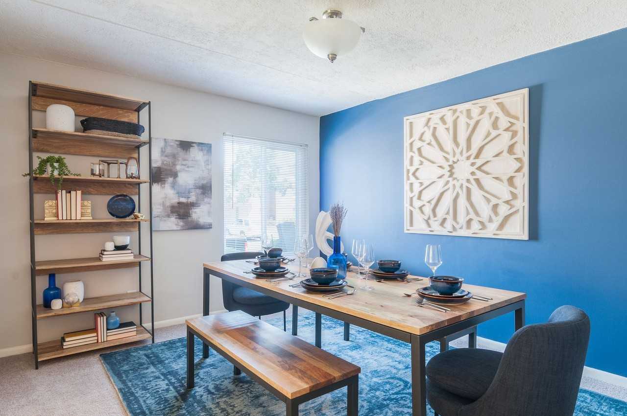 Metropolitan Tareyton Estates - Photo 7 of 50